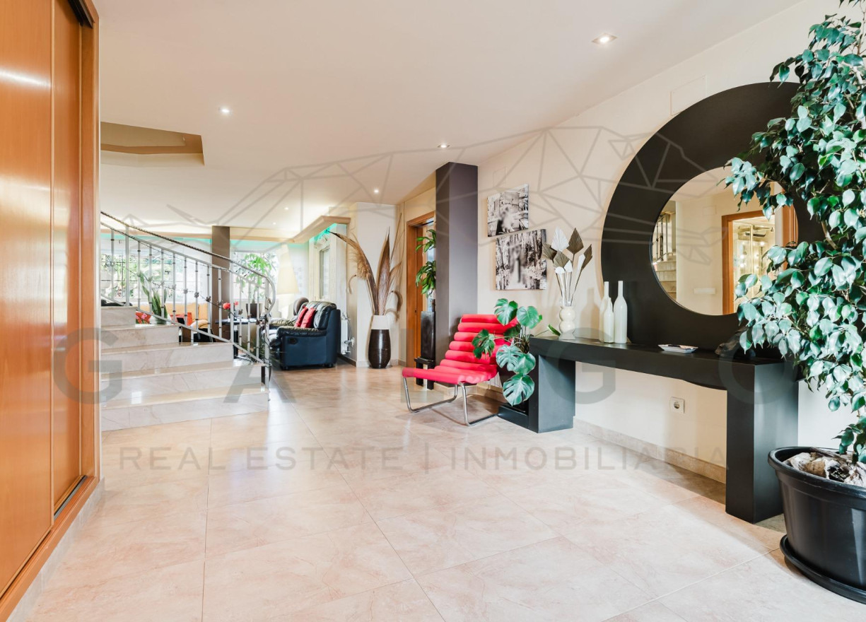 Sale - House - Godella - Nueva Santa Barbara
