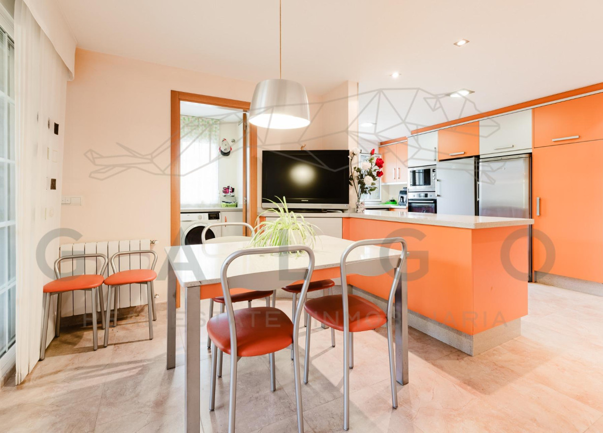 Sale - House - Godella - Nueva Santa Barbara