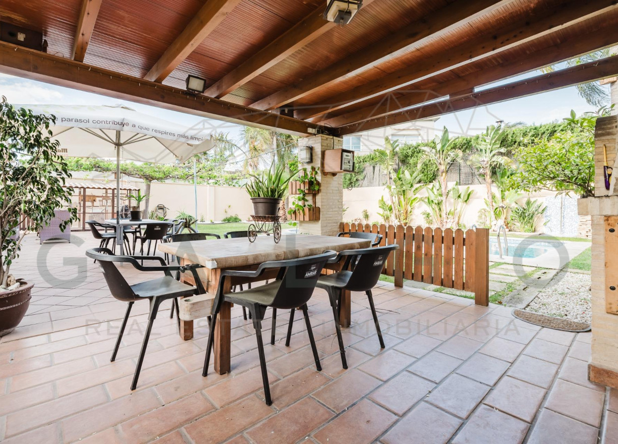 Sale - House - Godella - Nueva Santa Barbara