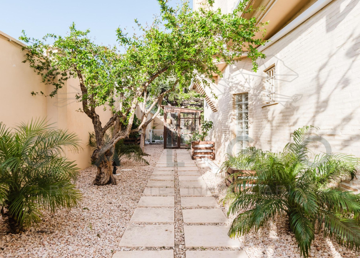 Sale - House - Godella - Nueva Santa Barbara