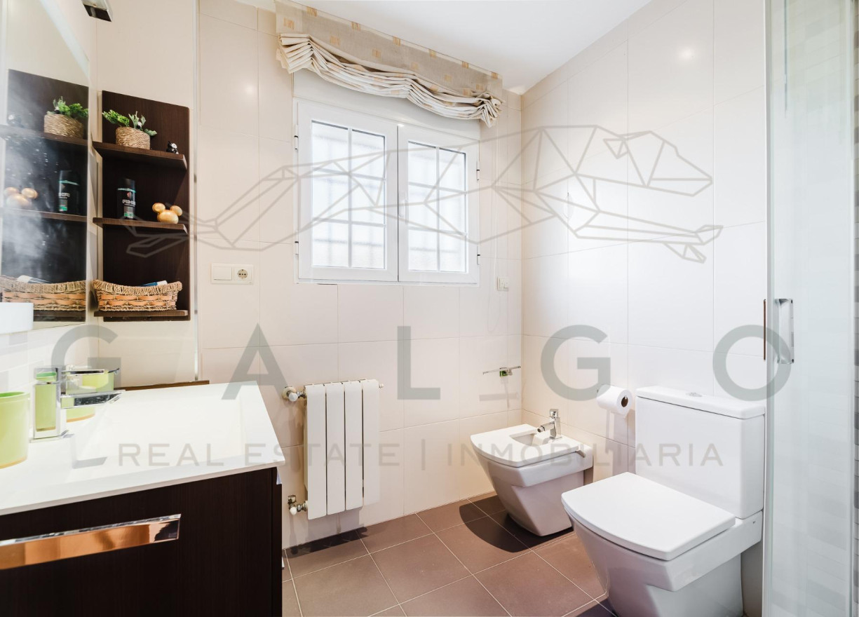 Sale - House - Godella - Nueva Santa Barbara