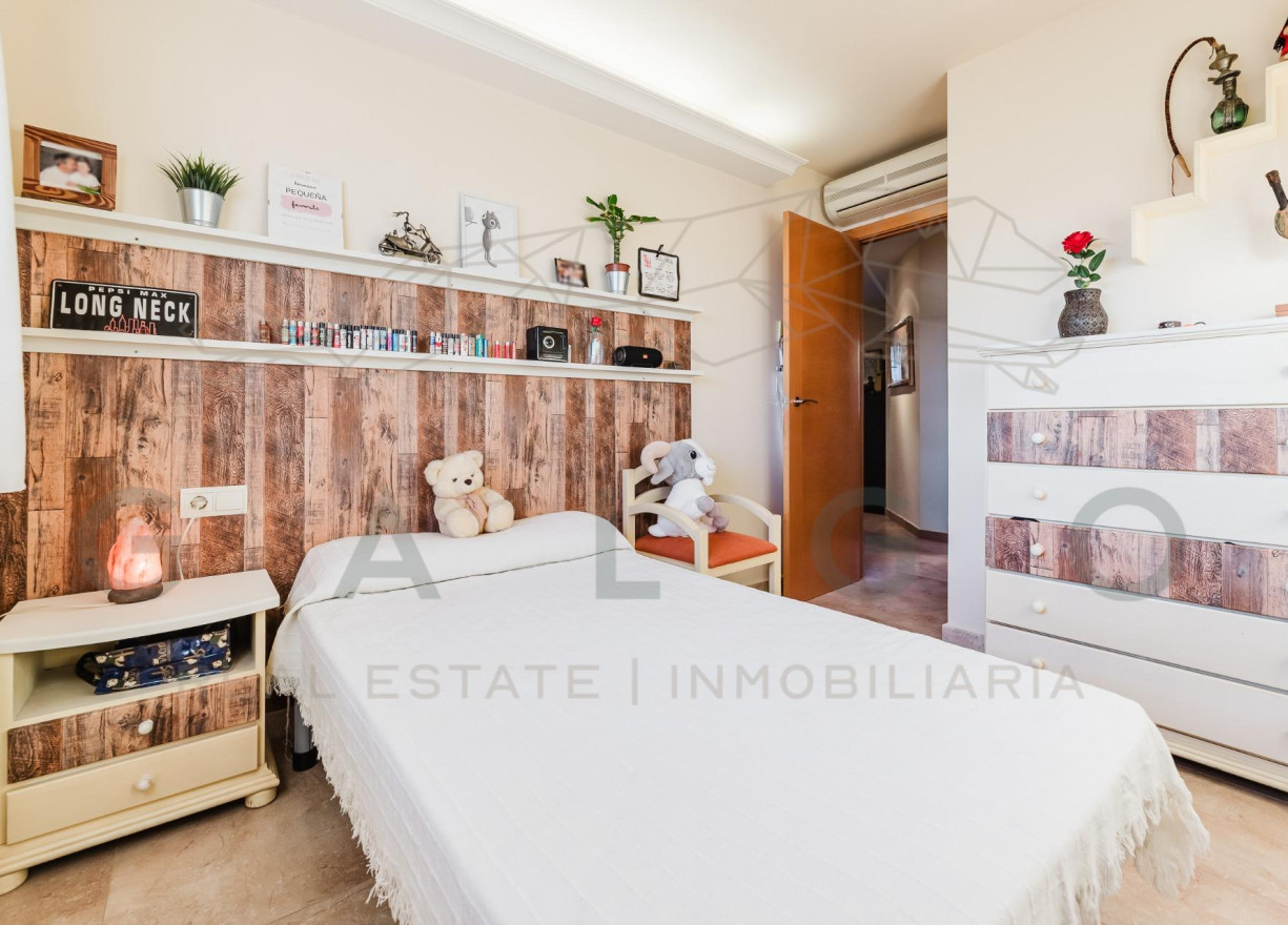 Sale - House - Godella - Nueva Santa Barbara