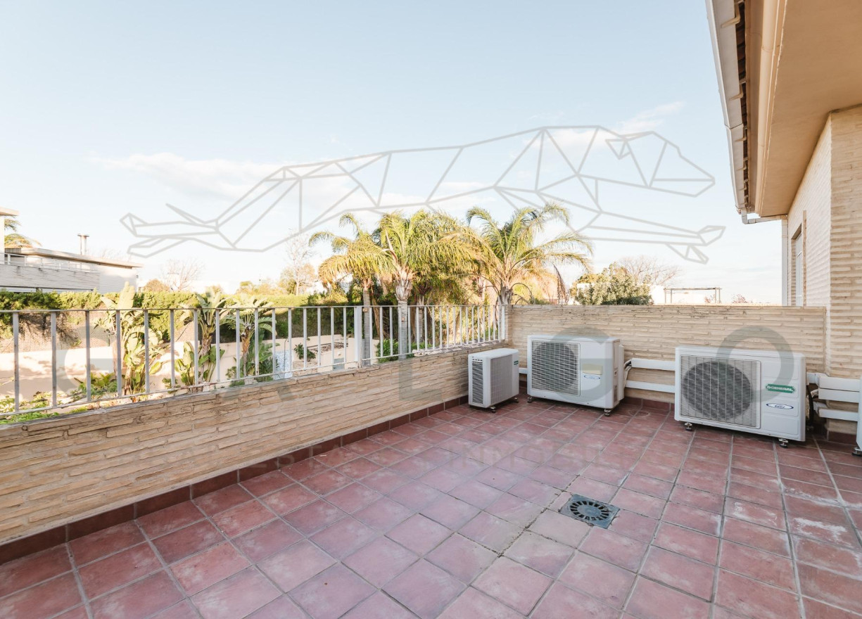Sale - House - Godella - Nueva Santa Barbara