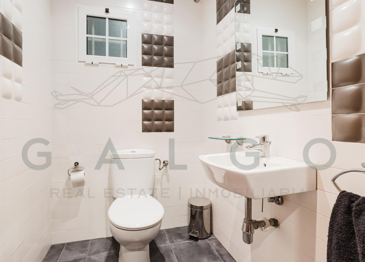 Sale - House - Godella - Nueva Santa Barbara