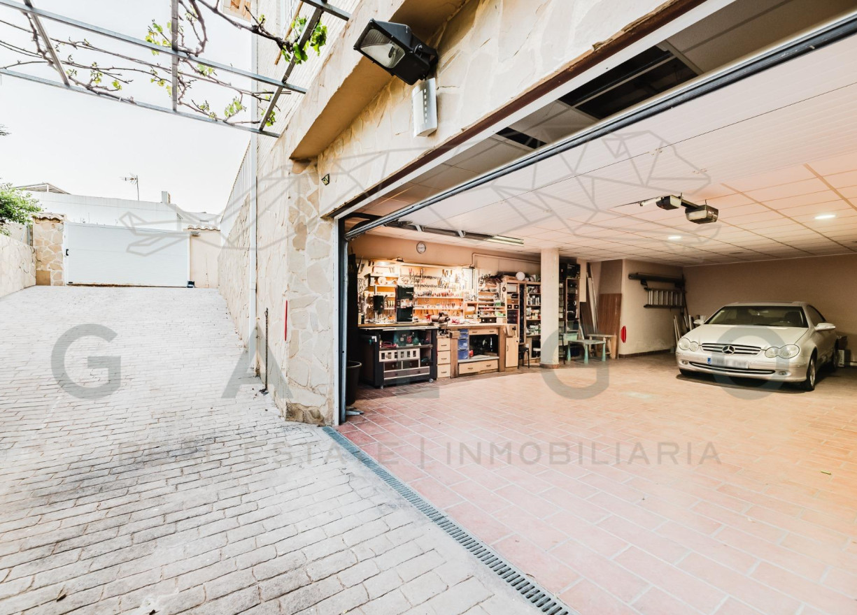 Sale - House - Godella - Nueva Santa Barbara