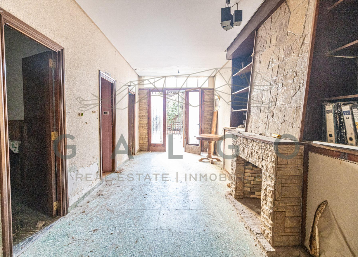 Sale - House - Moncada - Centro