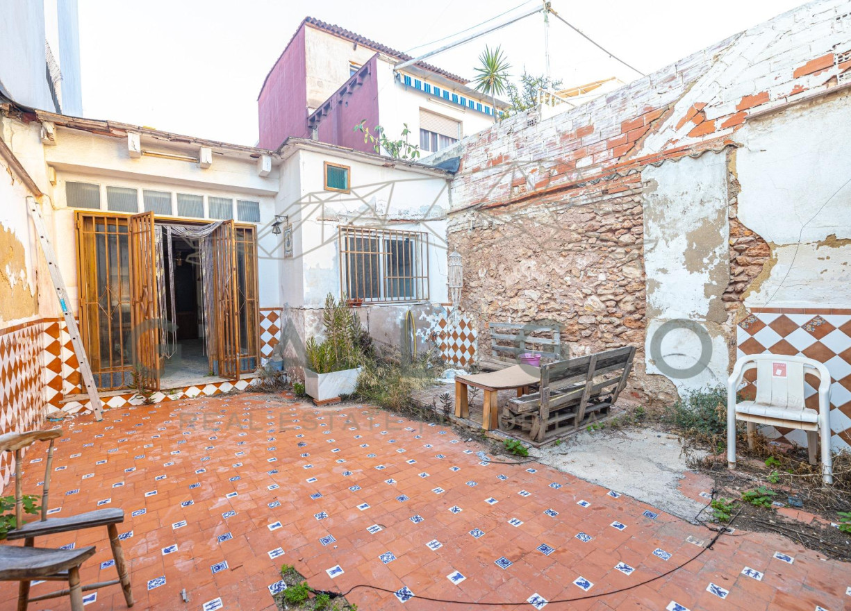 Sale - House - Moncada - Centro