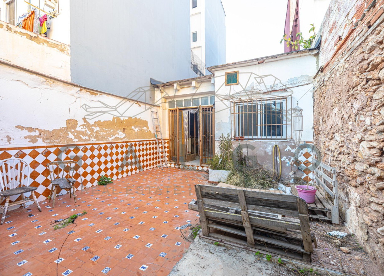 Sale - House - Moncada - Centro