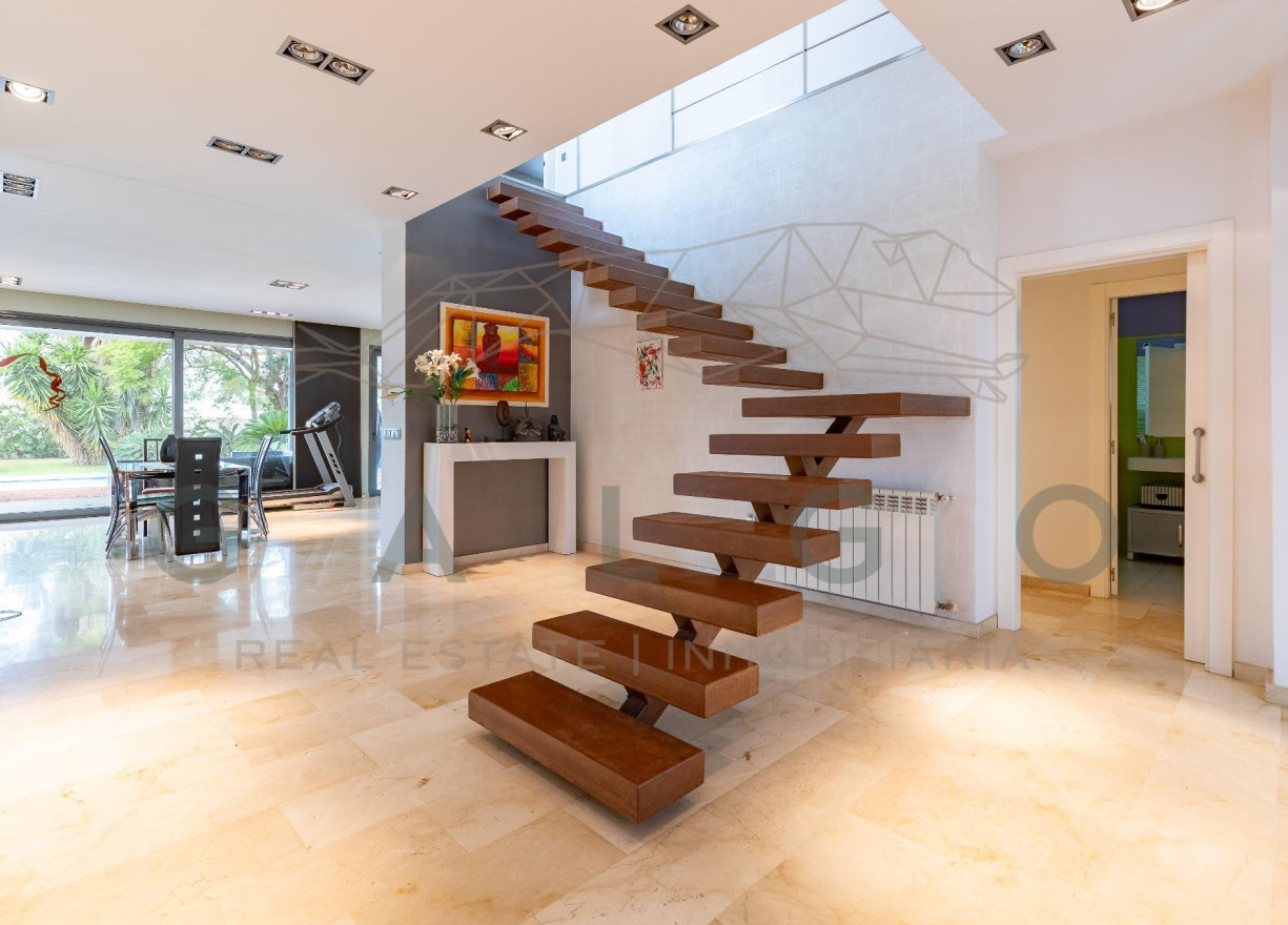 Sale - Luxury Villa - Godella - Nueva Santa Barbara