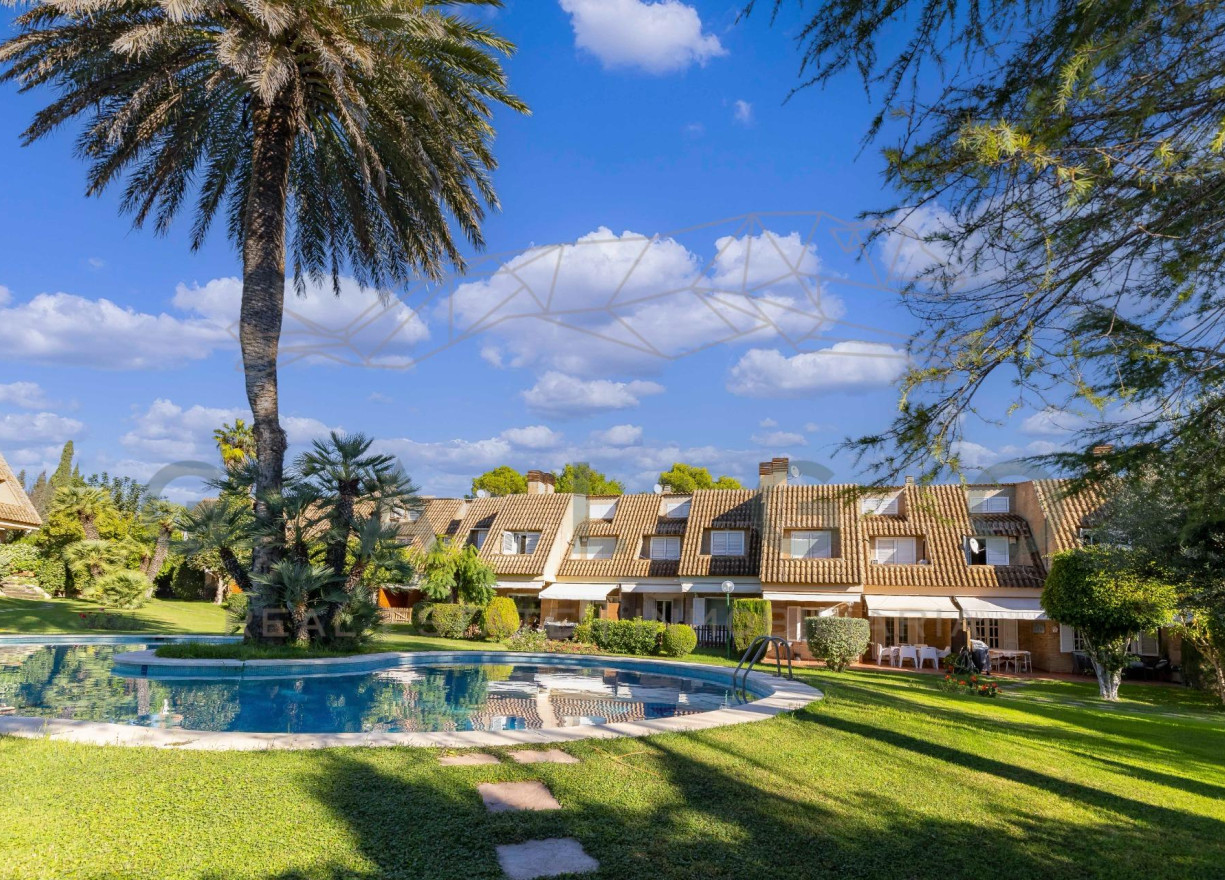 Sale - Semi-detached - Godella - Campolivar