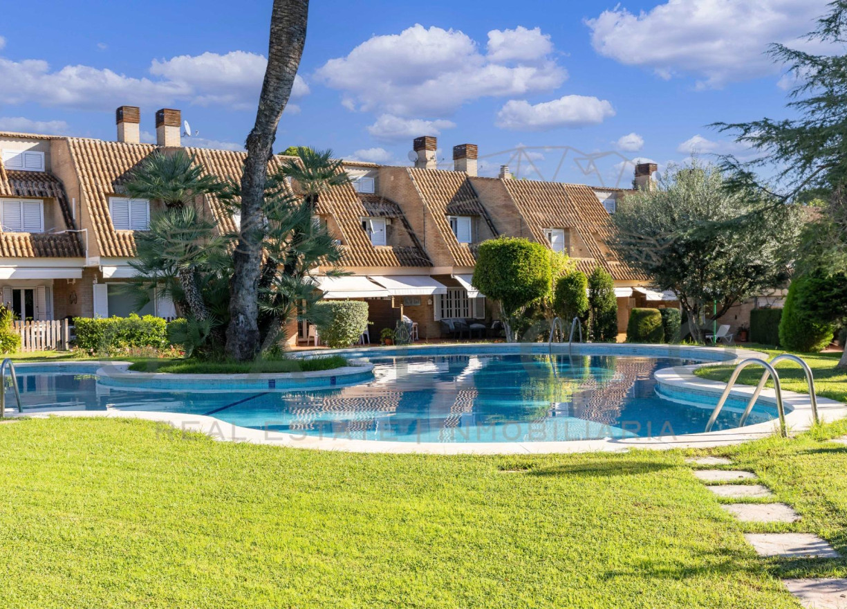 Sale - Semi-detached - Godella - Campolivar