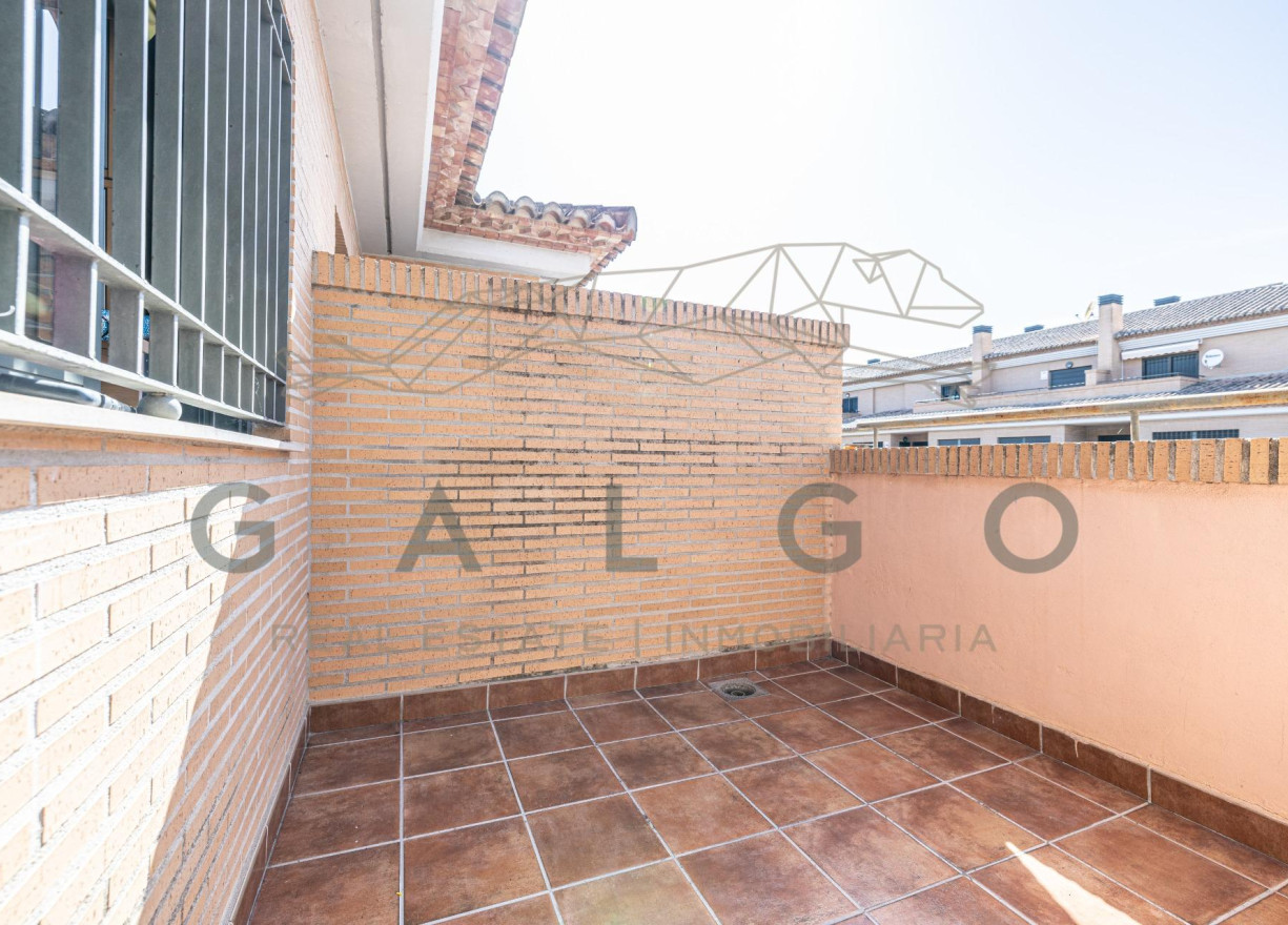 Sale - Semi-detached - Valencia - Beniferri