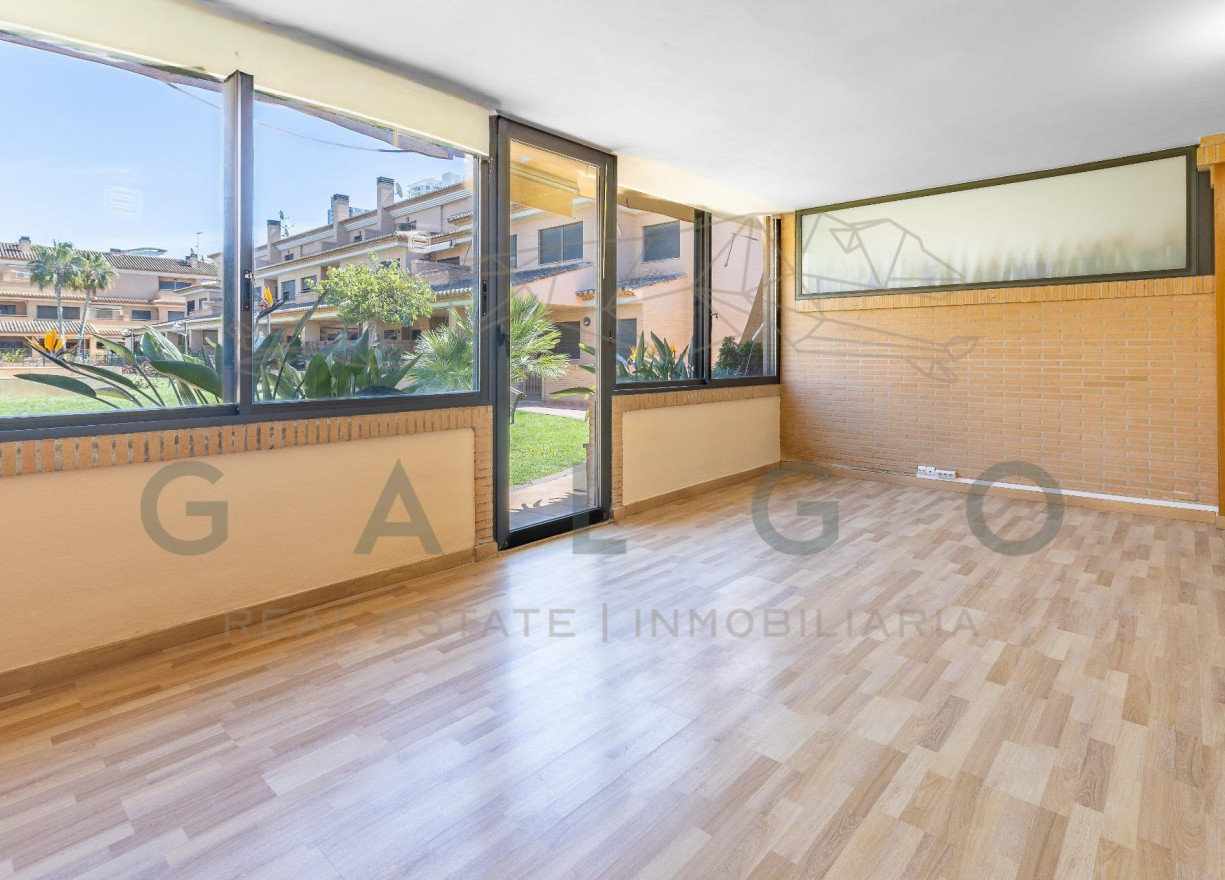 Sale - Semi-detached - Valencia - Beniferri
