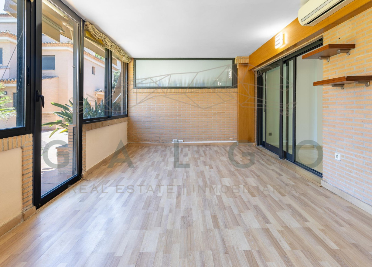 Sale - Semi-detached - Valencia - Beniferri
