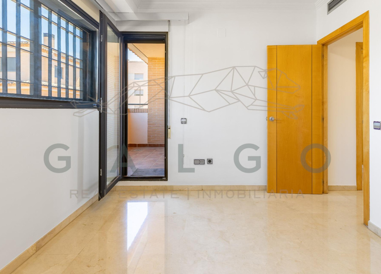 Sale - Semi-detached - Valencia - Beniferri
