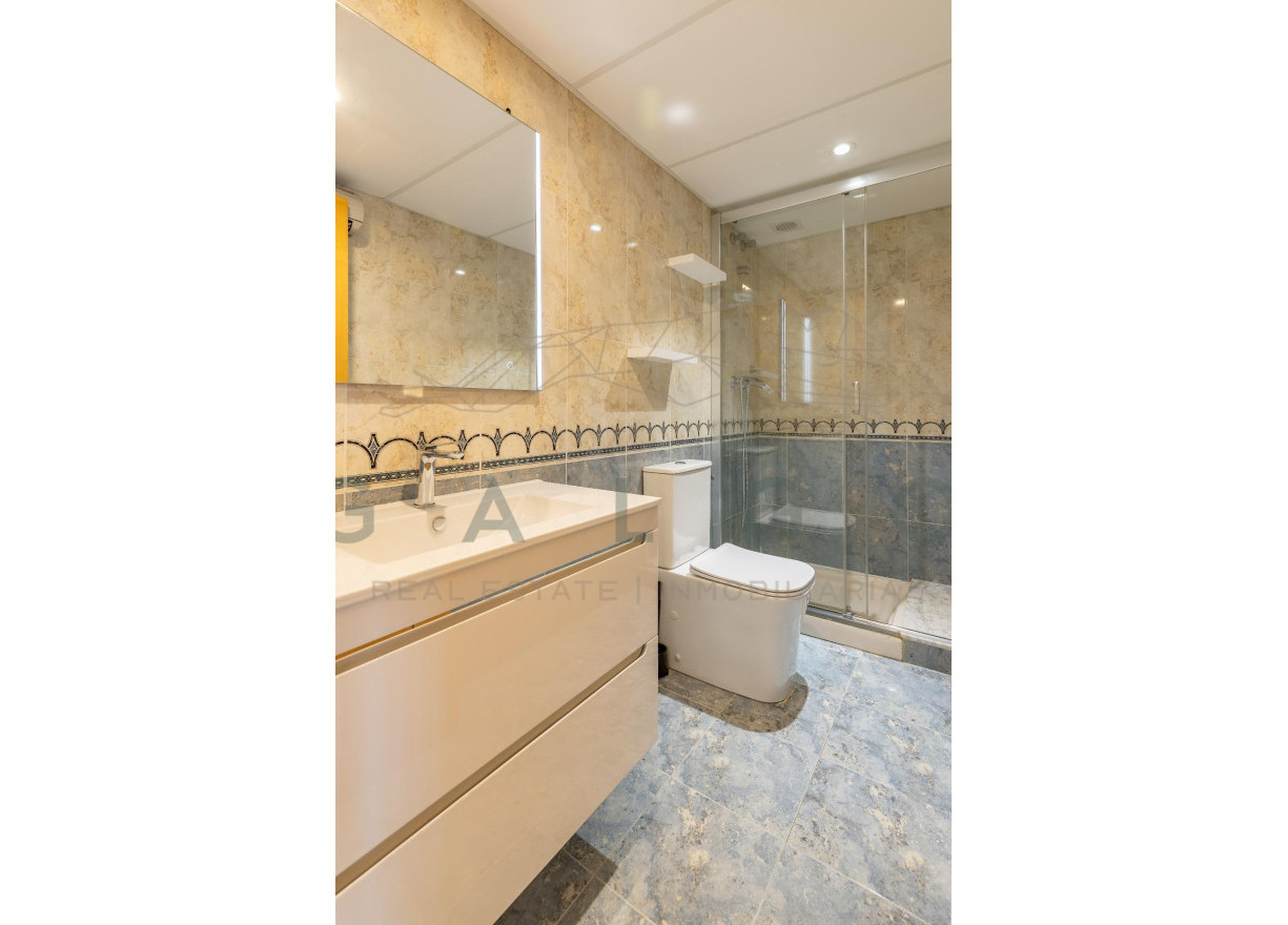 Sale - Semi-detached - Valencia - Beniferri