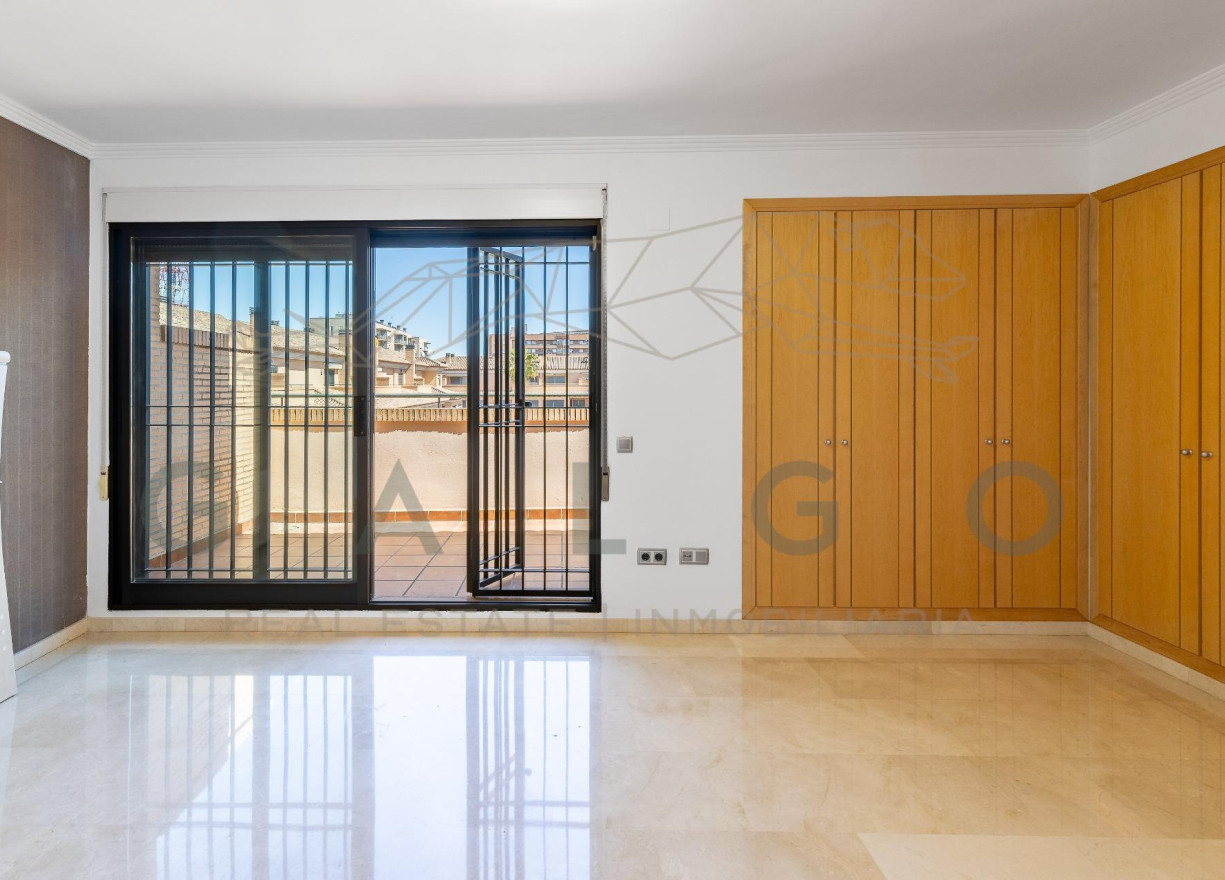 Sale - Semi-detached - Valencia - Beniferri