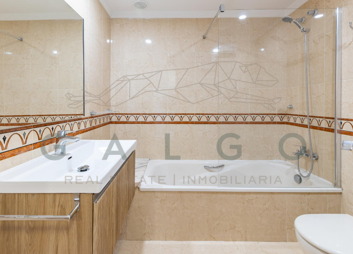 Sale - Semi-detached - Valencia - Beniferri