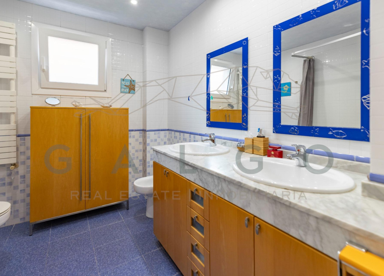 Sale - Villa - Godella - URB. CAMPOLIVAR