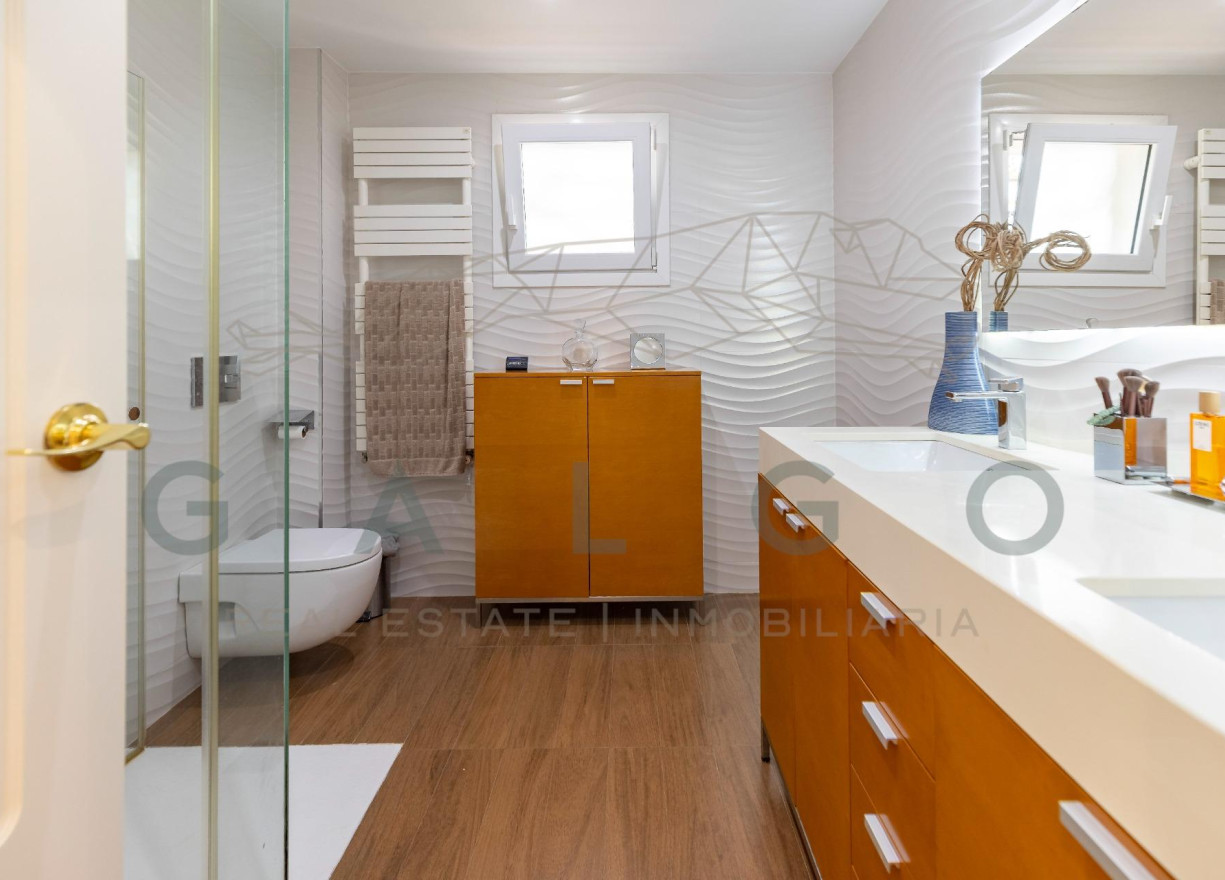 Sale - Villa - Godella - URB. CAMPOLIVAR