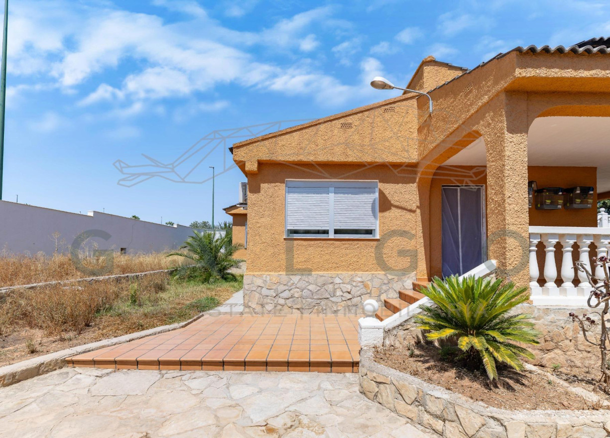 Sale - Villa - Lliria - Urbanizaciones