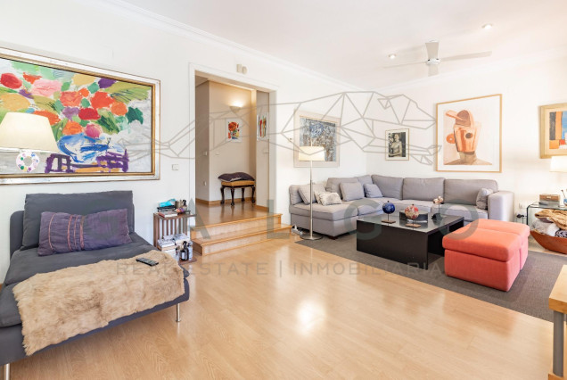 Semi-detached - Sale - Godella - Campolivar