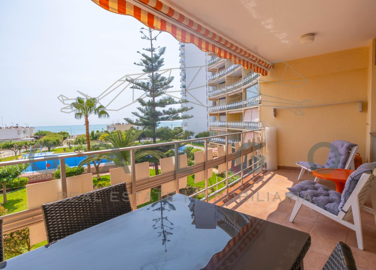 Venta - Apartamento - El Puig de Santa Maria - Primera linea de playa els plans
