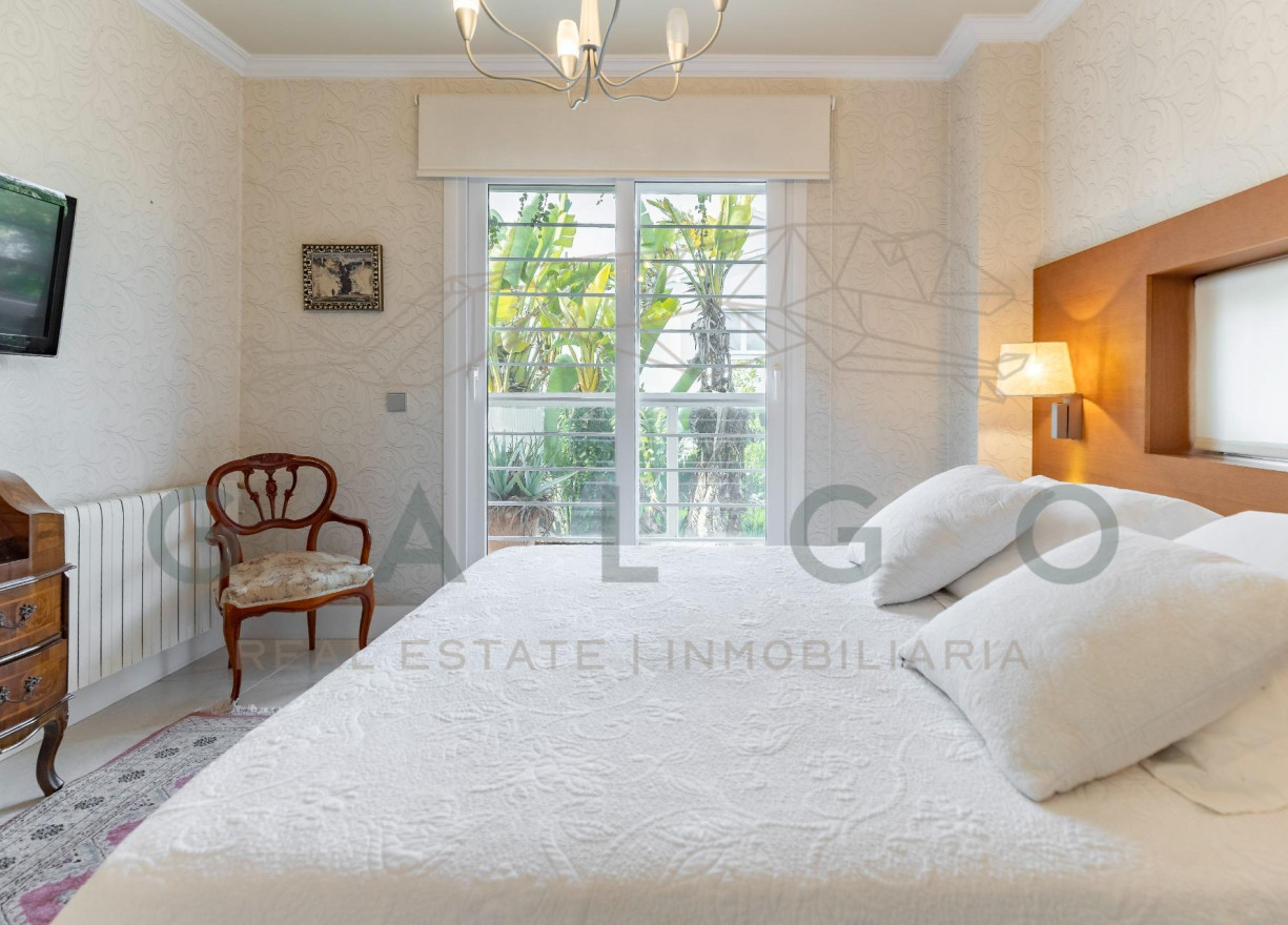 Venta - Chalet - Godella - URB. CAMPOLIVAR