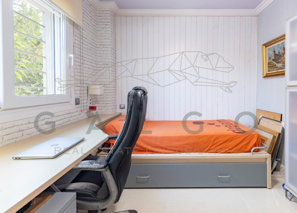 Venta - Chalet - Godella - URB. CAMPOLIVAR