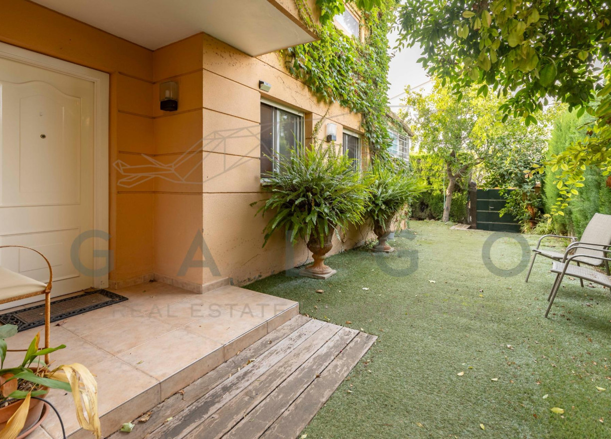 Venta - Chalet - Godella - URB. CAMPOLIVAR