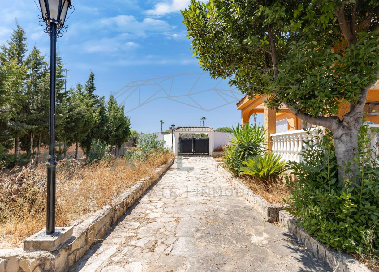 Venta - Chalet - Lliria - Urbanizaciones
