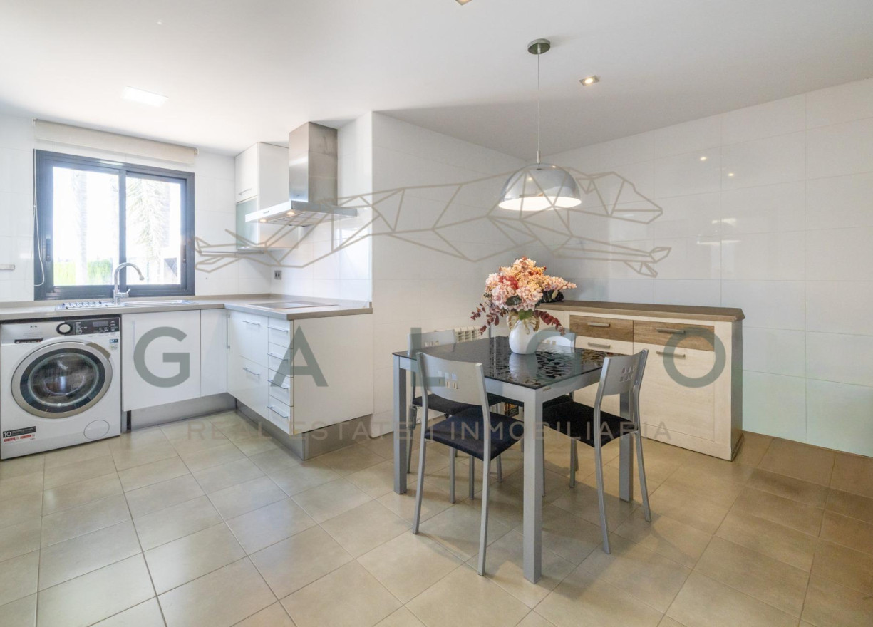 Venta - Chalet - San Antonio de Benageber - Urbanizacion montsano