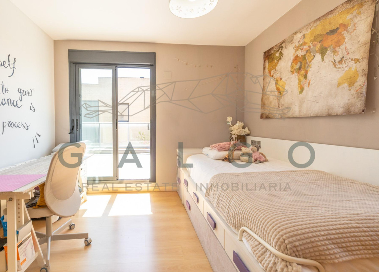 Venta - Chalet - San Antonio de Benageber - Urbanizacion montsano