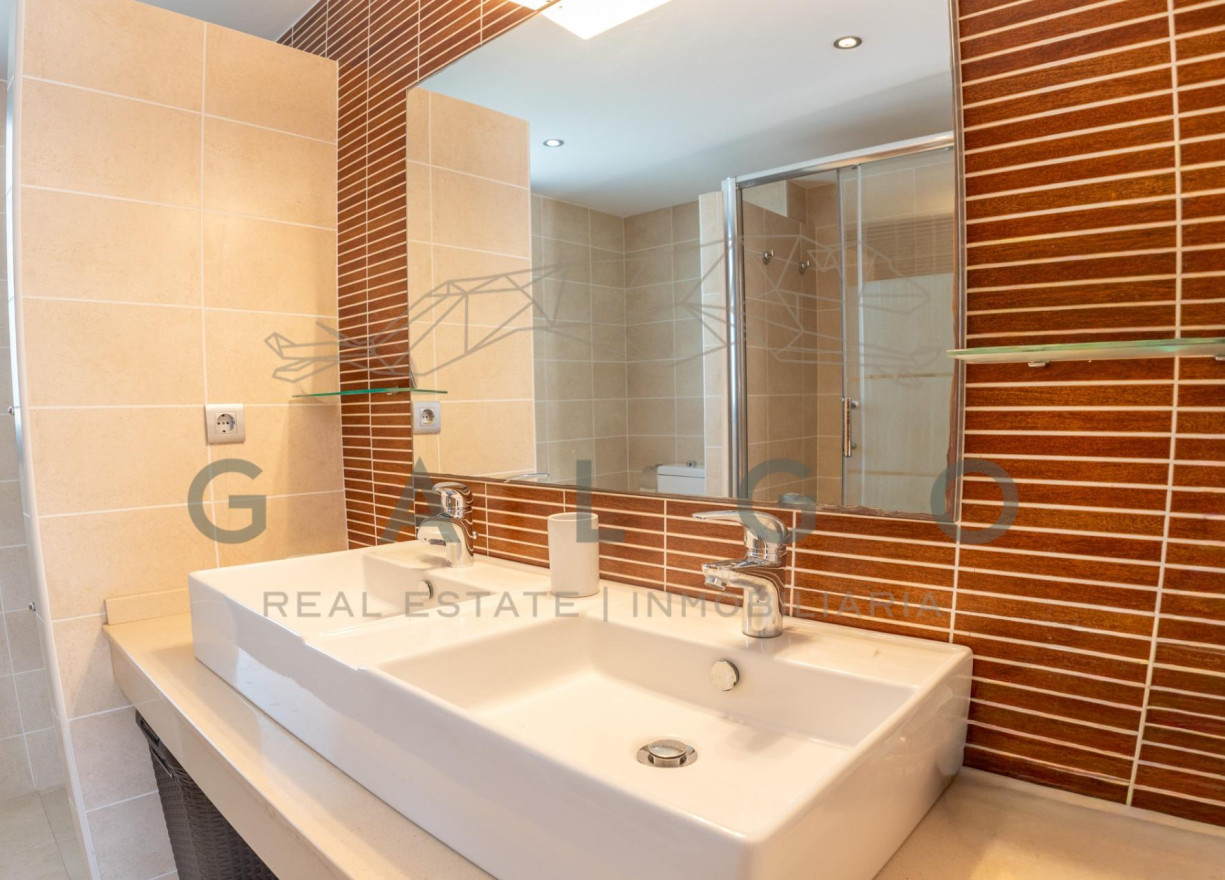 Venta - Chalet - San Antonio de Benageber - Urbanizacion montsano