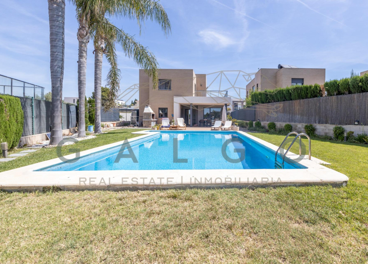 Venta - Chalet - San Antonio de Benageber - Urbanizacion montsano