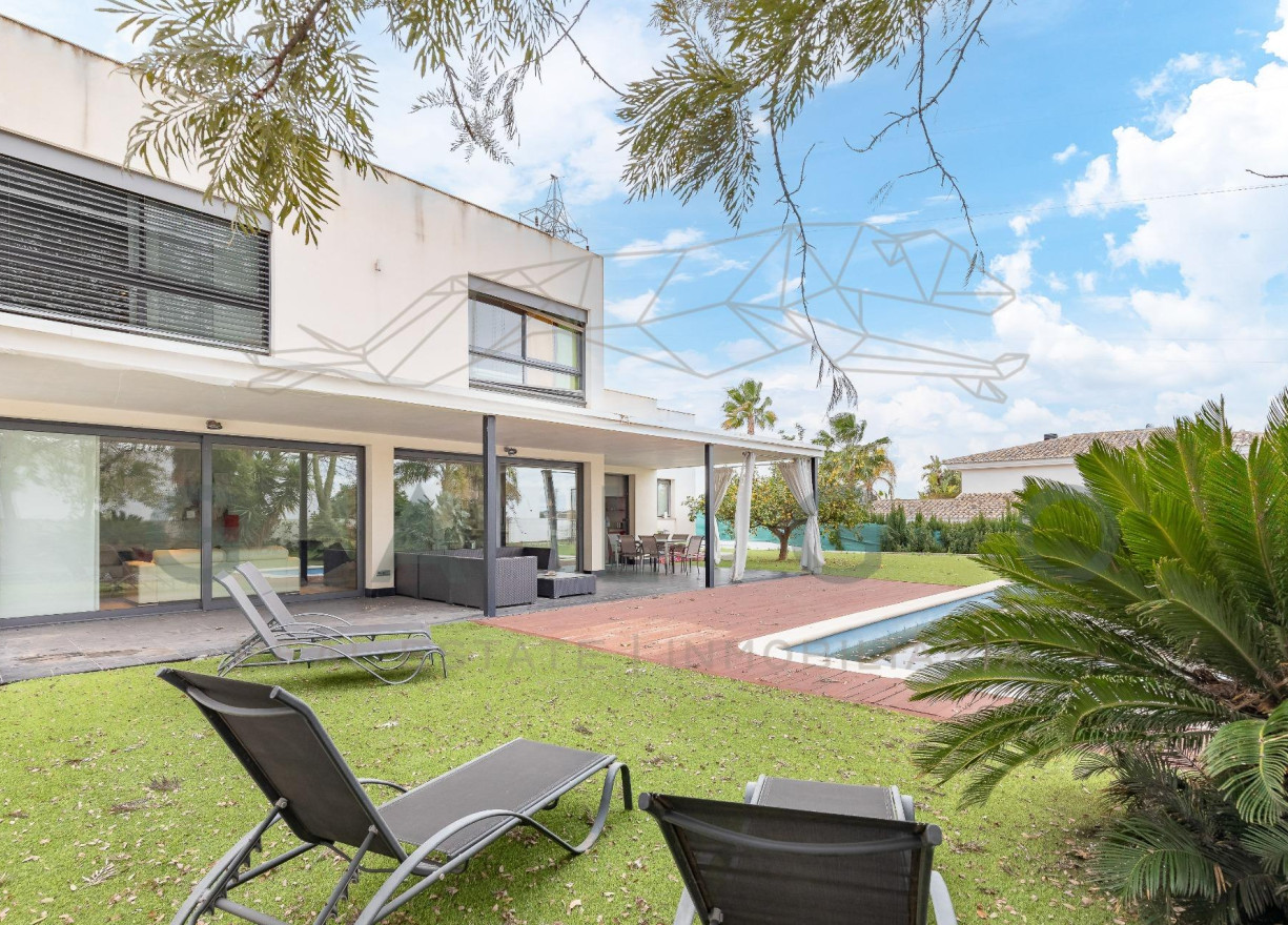 Venta - Villa de Lujo - Godella - Nueva Santa Barbara