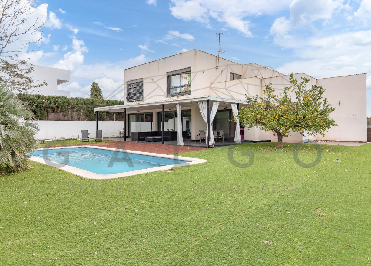 Venta - Villa de Lujo - Godella - Nueva Santa Barbara