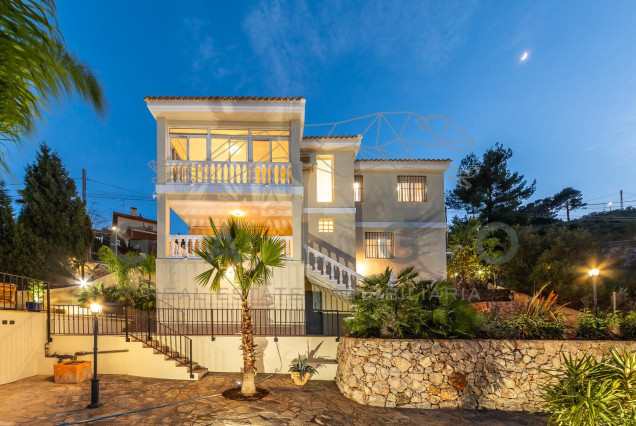 Villa - Sale - Chiva - 00480
