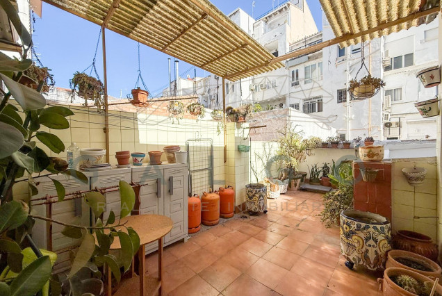 Vloer - Revente - Valencia - Russafa