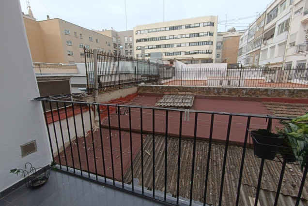 Alquiler a largo plazo - Piso - Valencia - Sant Francesc