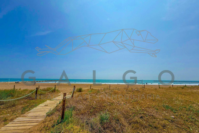 Venta - Apartamento - El Puig de Santa Maria - Primera linea de playa els plans