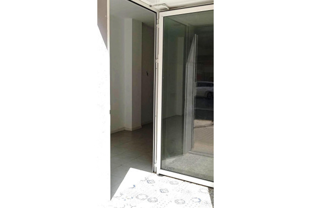 Alquiler a largo plazo - Local comercial - Valencia - Russafa - Ruzafa