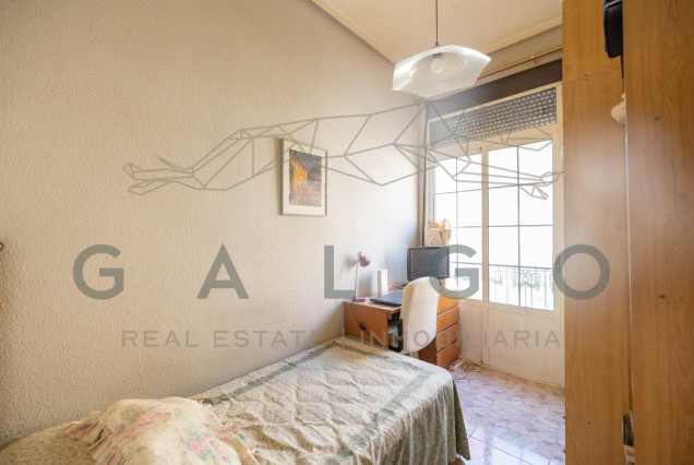 Revente - Vloer - Valencia - Russafa