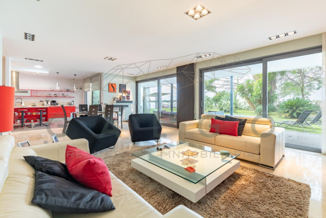 Revente - Luxe Villa - Godella - Nueva Santa Barbara