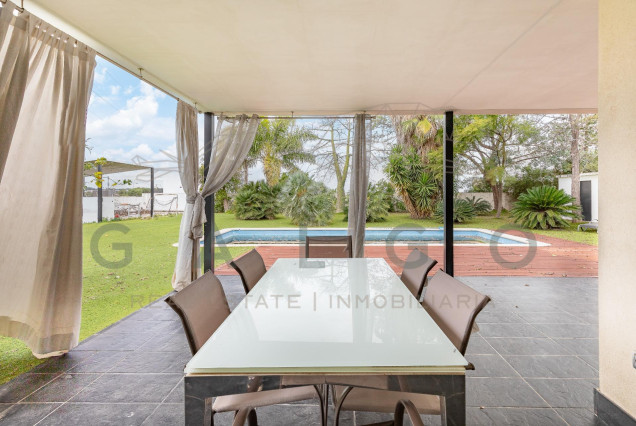 Revente - Luxe Villa - Godella - Nueva Santa Barbara