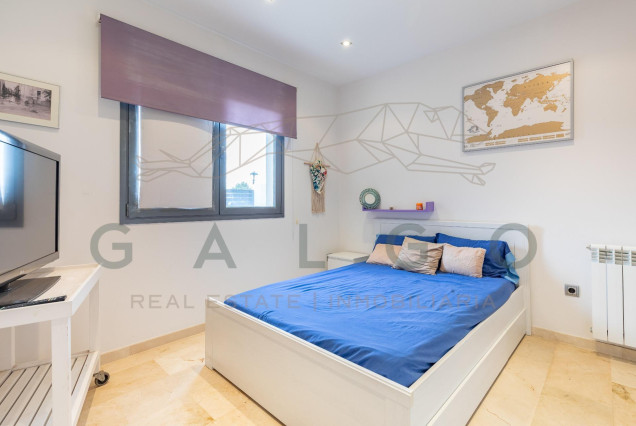 Revente - Luxe Villa - Godella - Nueva Santa Barbara