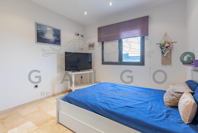 Revente - Luxe Villa - Godella - Nueva Santa Barbara