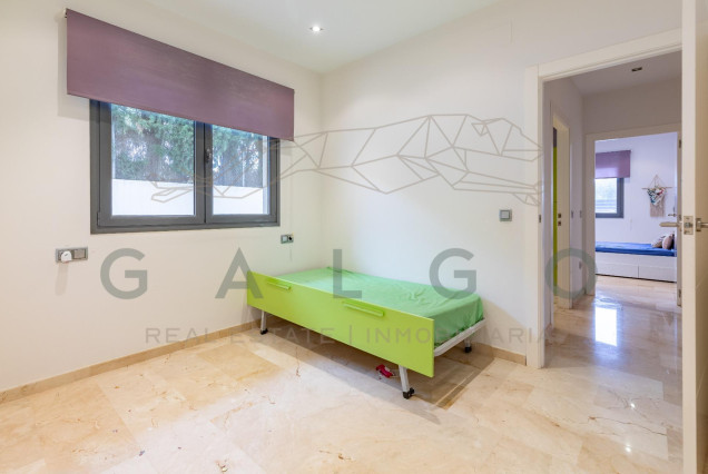 Revente - Luxe Villa - Godella - Nueva Santa Barbara