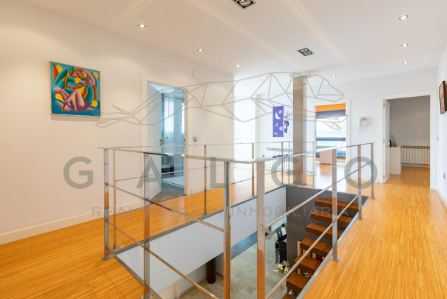 Revente - Luxe Villa - Godella - Nueva Santa Barbara