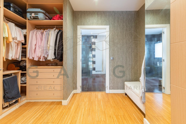 Revente - Luxe Villa - Godella - Nueva Santa Barbara